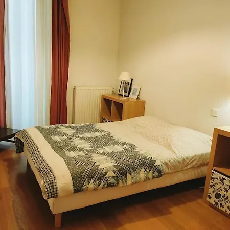 Charmant T3 Duplex Avec Patio Centre/arenes/gare Lägenhet Nîmes